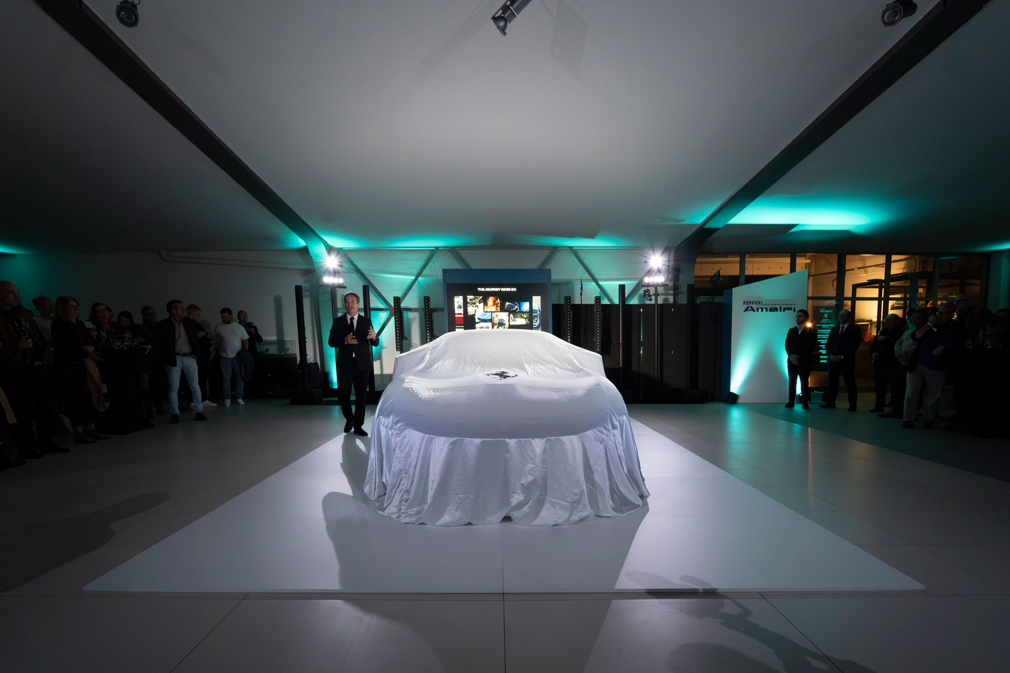 Niki Hasler x Ferrari Amalfi – Bild 4