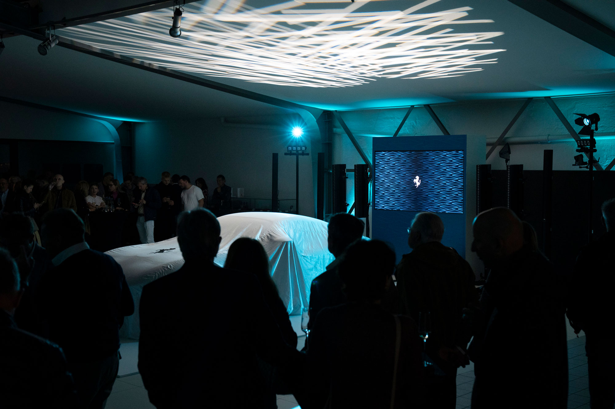 Niki Hasler x Ferrari Amalfi – Bild 8